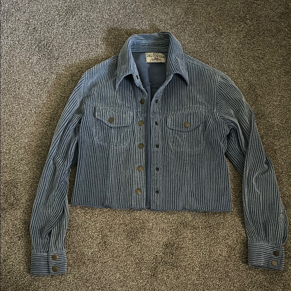 Blue Cropped Jacket with Textured Corduroy Finish